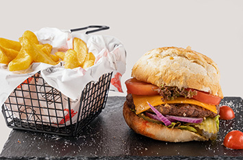 Produktbild Burger deiner Wahl mit Pommes
